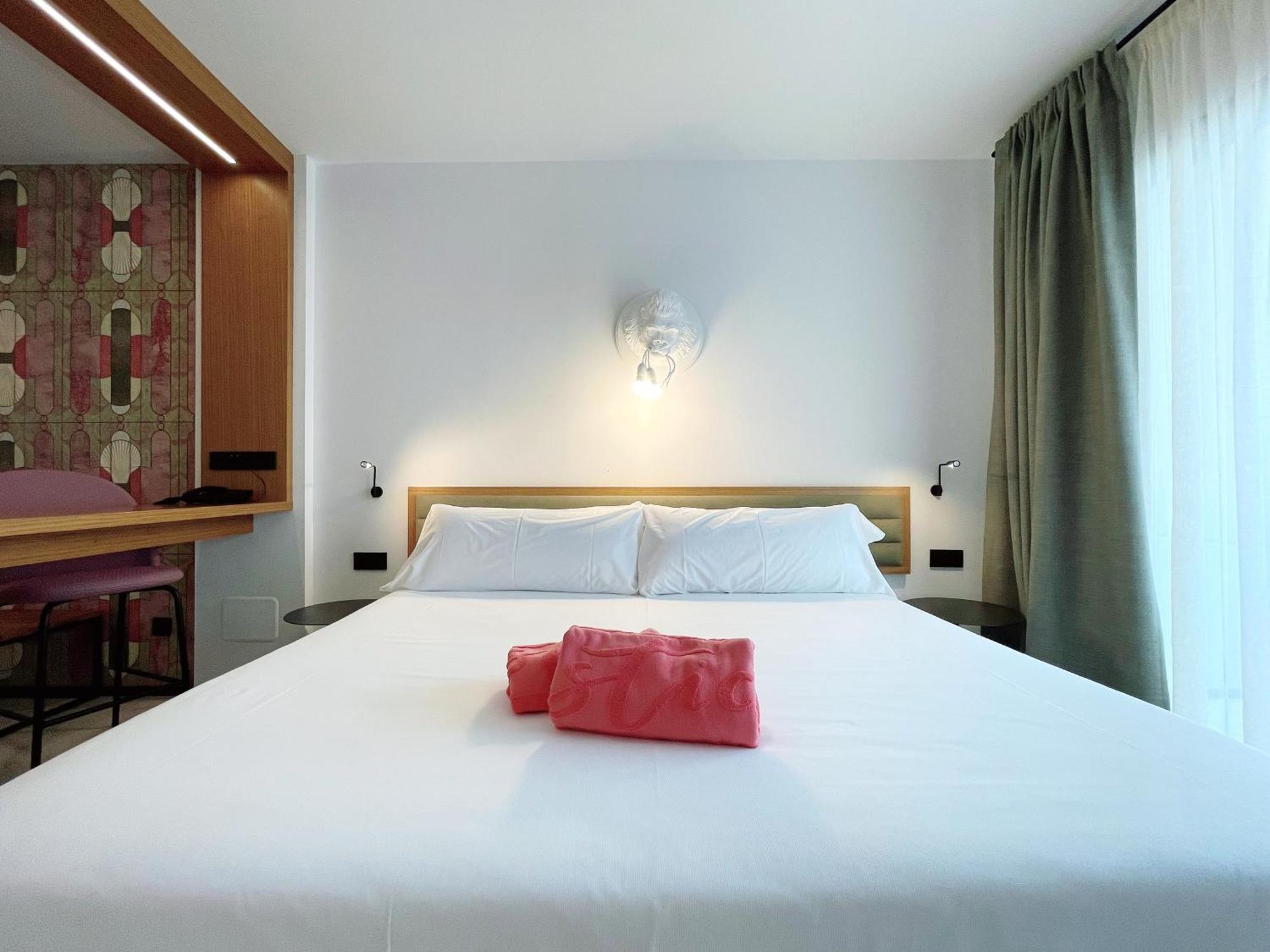 Stic Urban Hotel & Spa Sant Antoni de Portmany Exterior foto